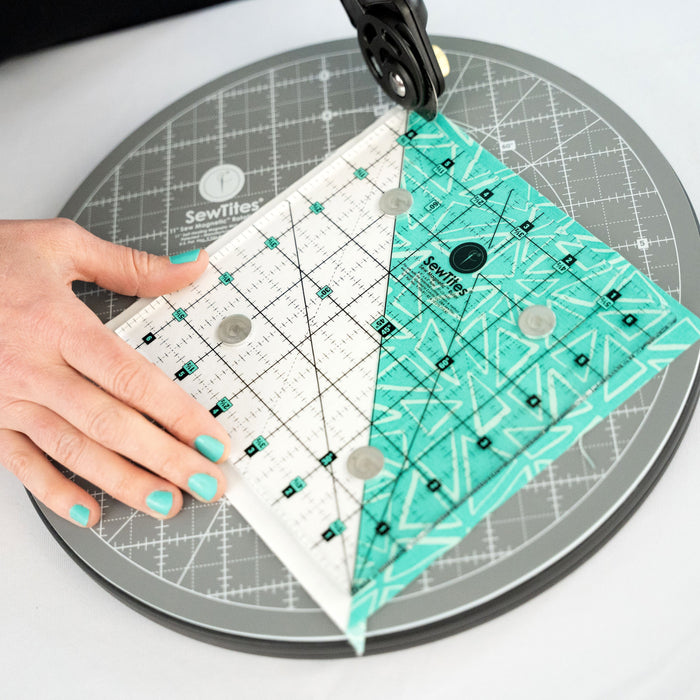 Sew Magnetic 6.5" x 6.5" Ruler by SewTites