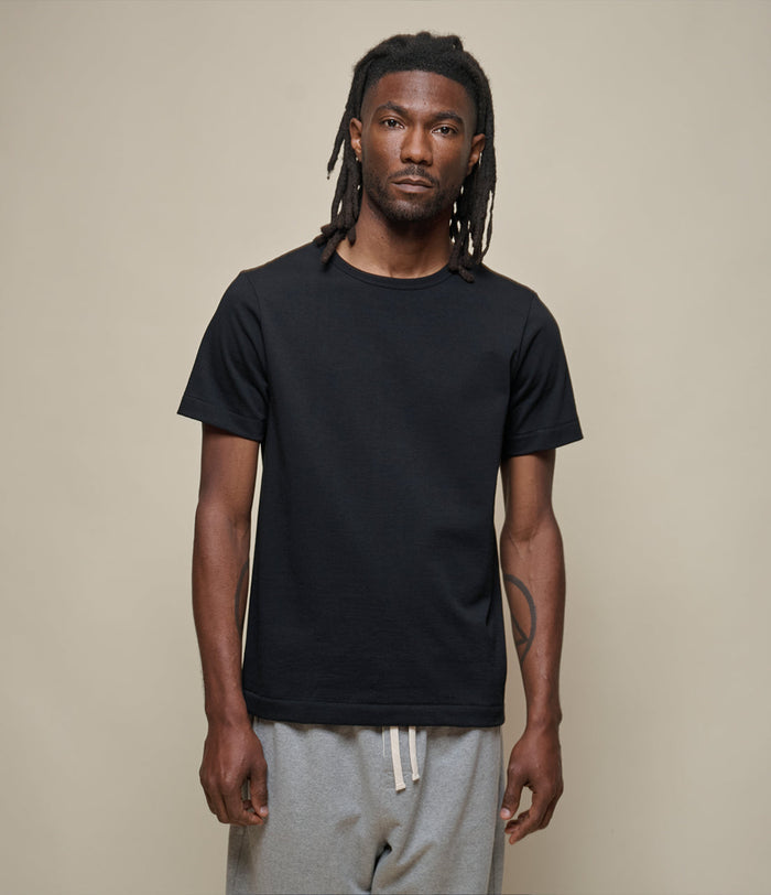 215 Loopwheeled Classic Fit Midweight T-Shirt - Deep Black, worn