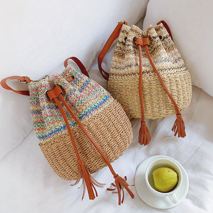 Comparison view of the plain natural straw bag and the colorful woven straw bag.