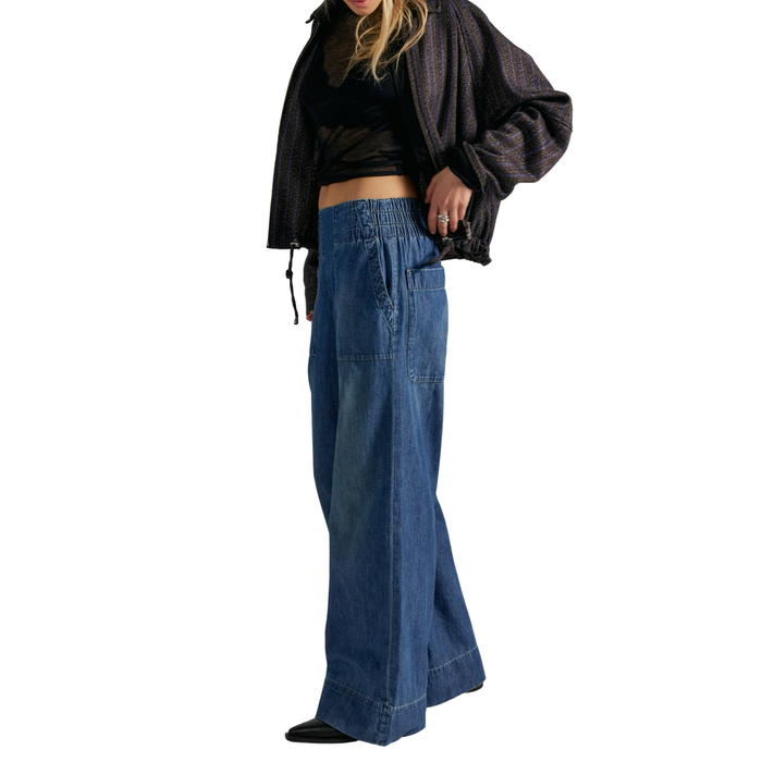 Breezy Denim Pull-On in Cobalt