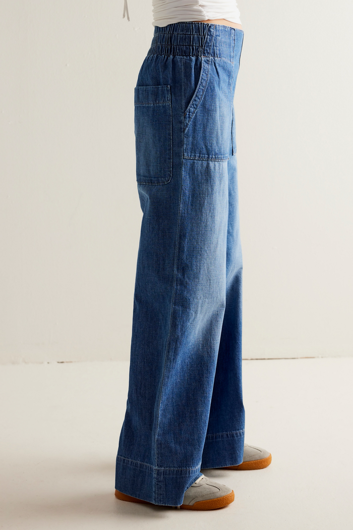 Breezy Denim Pull-On in Cobalt
