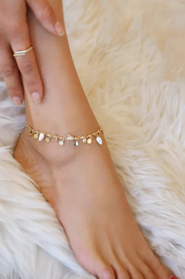 Coastal Shell Anklet in Gold