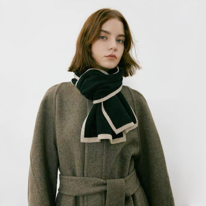 Model wearing a  Contrast Trim Knit Scarf, ideal for daily wear and travel.