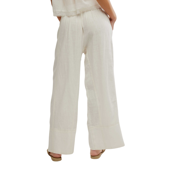 Day's End Linen Pull-On in Ivory - Madison's Niche