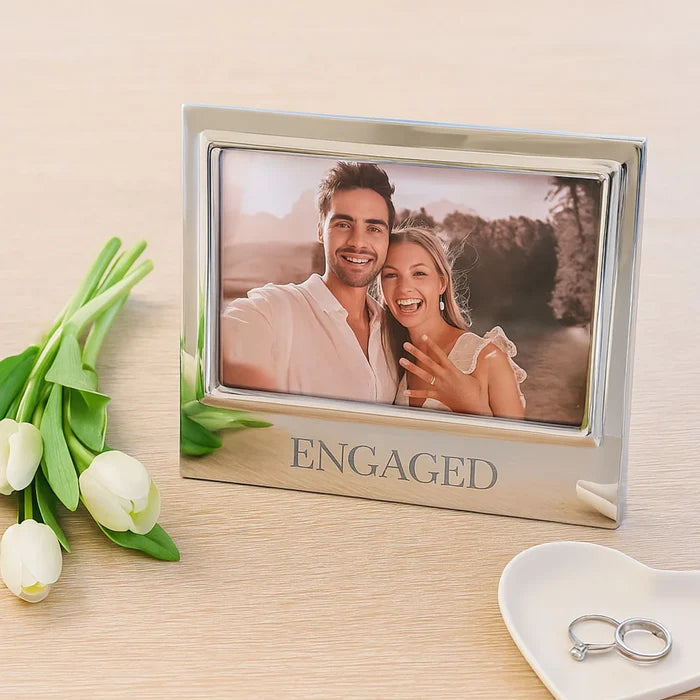 Engaged Signature 4x6 Frame - Madison's Niche