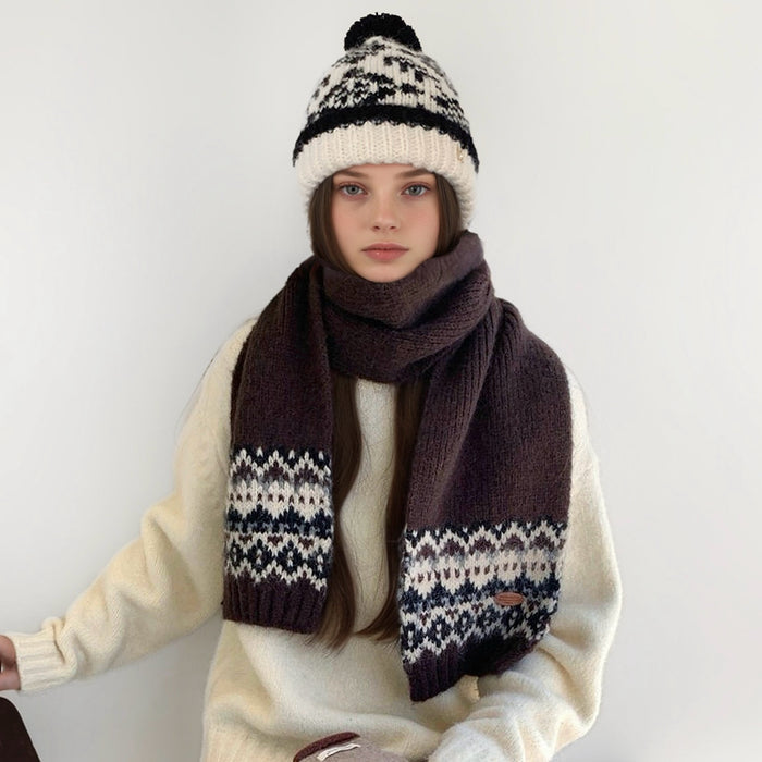 Model wearing a wool scarf in brown, ideal for daily wear and travel.