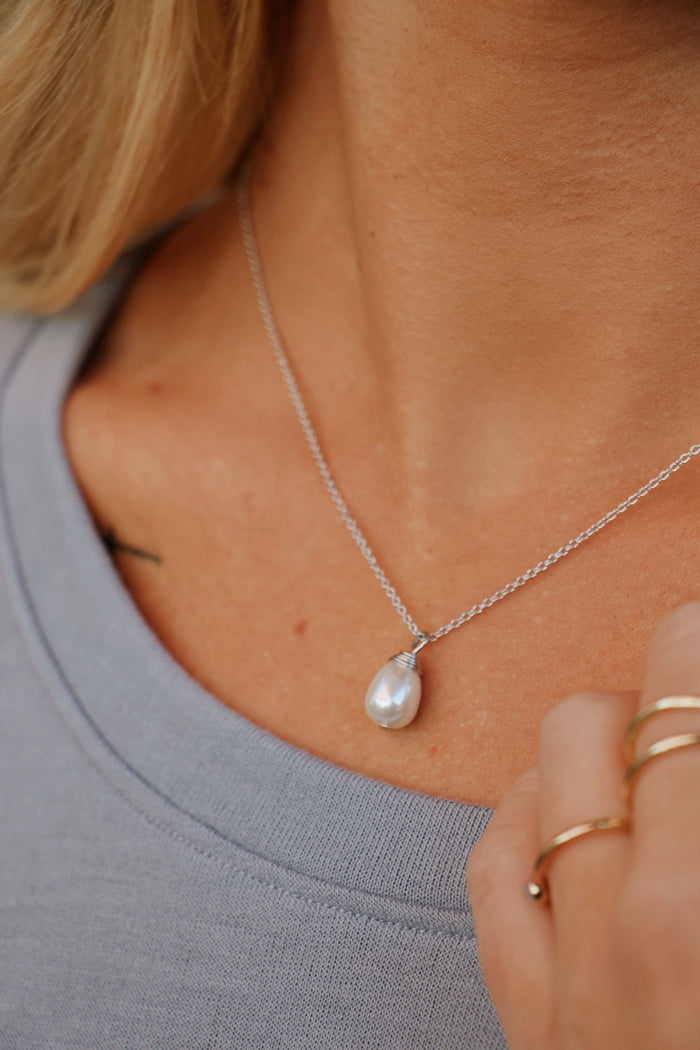 'Find Peace' Necklace in Silver - Madison's Niche