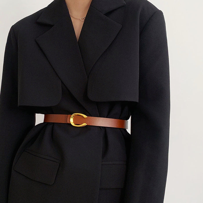 Model wearing the brwon  Gold C Buckle belt, casual fashion for jeans matching