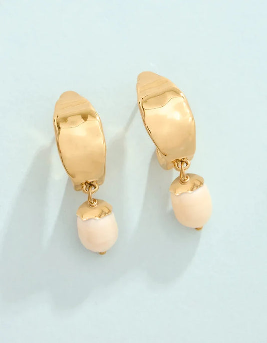 Harbor Island Pearl Hoops - Madison's Niche