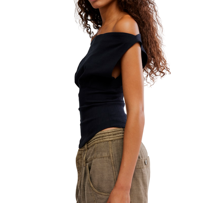 Harper Top in Black - Madison's Niche