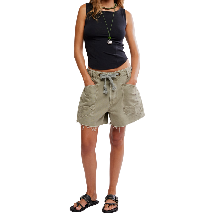 Iconic Tank in Black - Madison's Niche