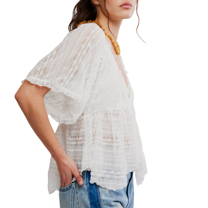 In Your Dreams Lace Top in Ivory