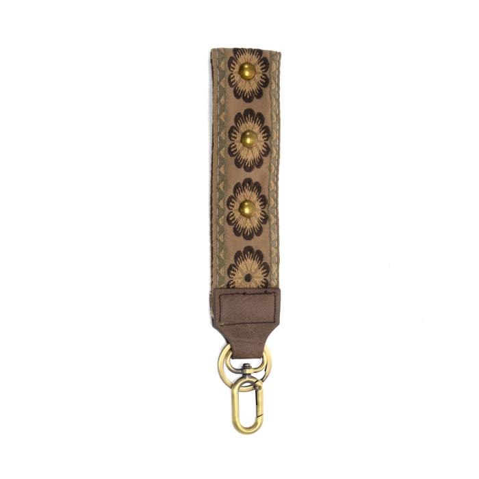 Keychain in Studded Daisy - Madison's Niche