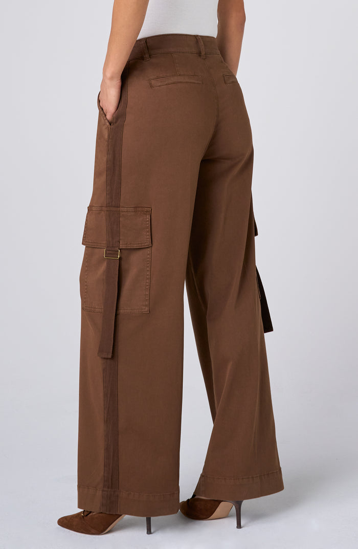 Mid Rise Cargo Wide Leg in Brown