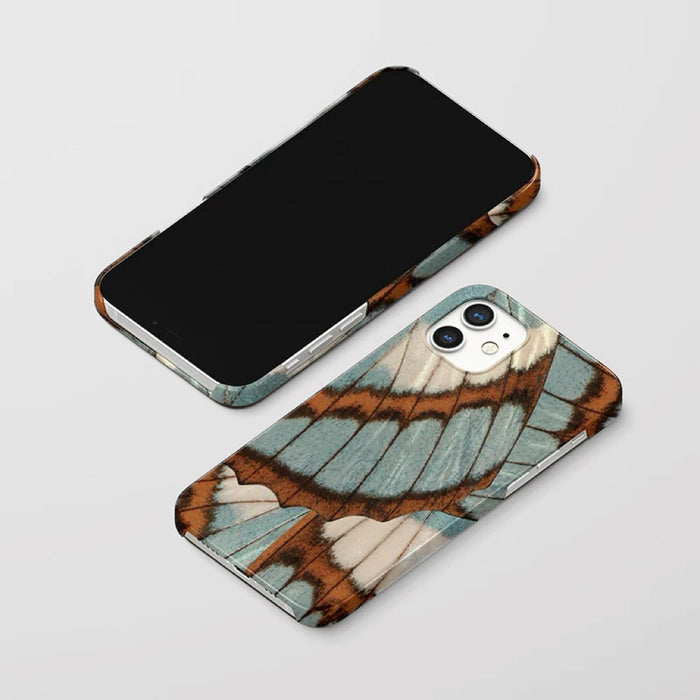 Magical shimmering aesthetic Morpho Flair Case, presenting a color-shifting butterfly design in the light.
