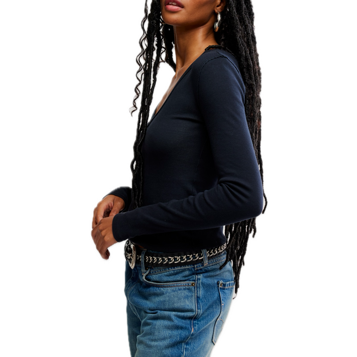 Neria Long Sleeve in Black - Madison's Niche