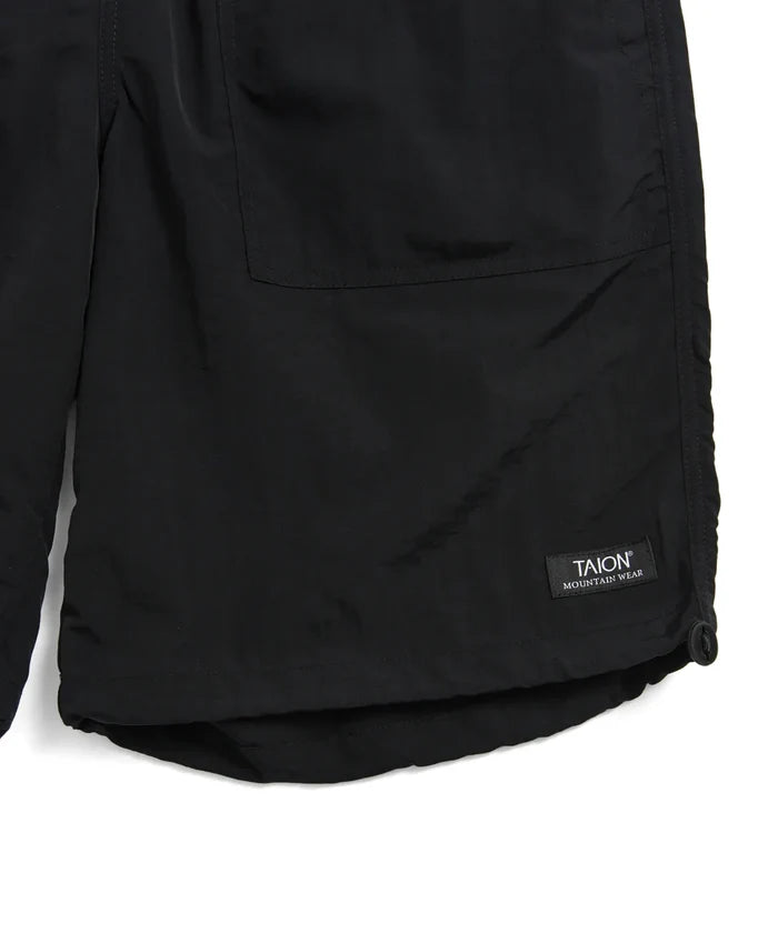 Non Down w Pocket Mountain Shorts- Black