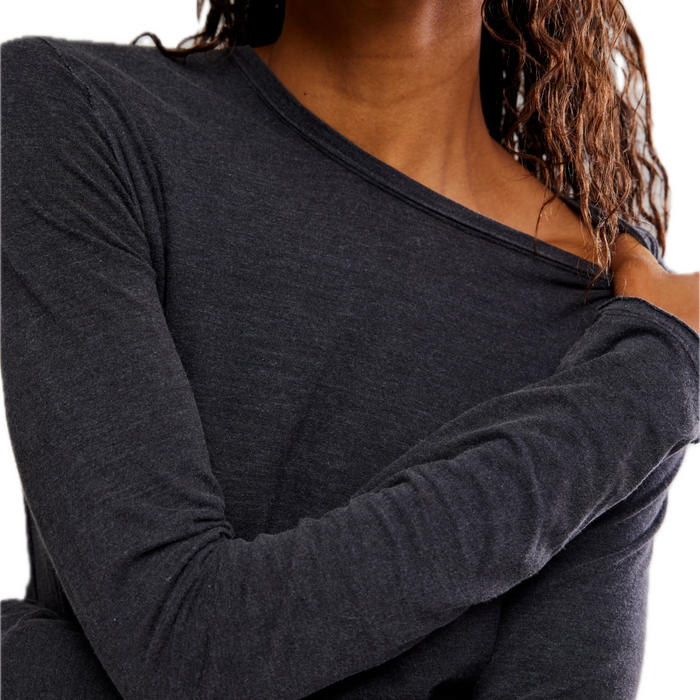 Nova Long-Sleeve Tee in Black - Madison's Niche