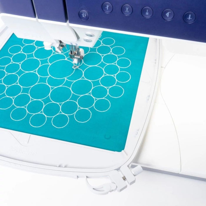 PFAFF® creative™ Grand Quilters Hoop 260 x 260 mm -- Product Image