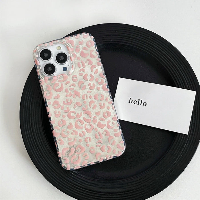 Bold fierce aesthetic Printed Leopard Case. Sophisticated animal pattern for a powerful fashion look.
