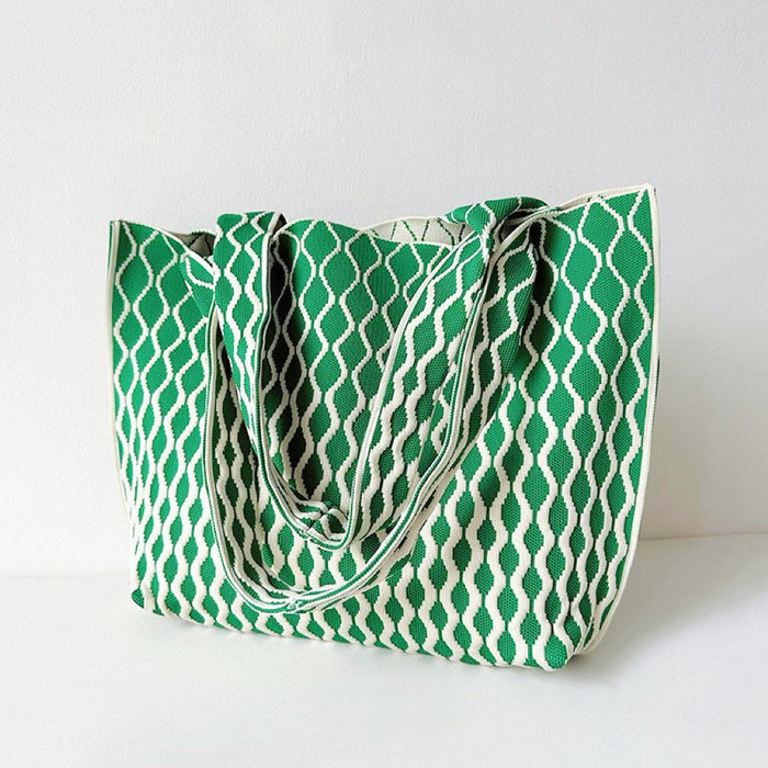 Close-up of Ripple Texture Tote Bag in green, easy for commuting and weekends.