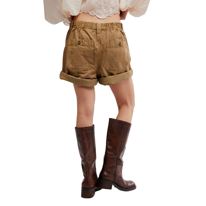 Sakura Shorts in Tannin - Madison's Niche