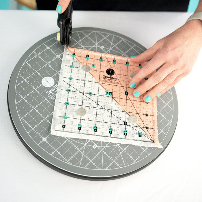 Sew Magnetic 6.5" x 6.5" Ruler by SewTites