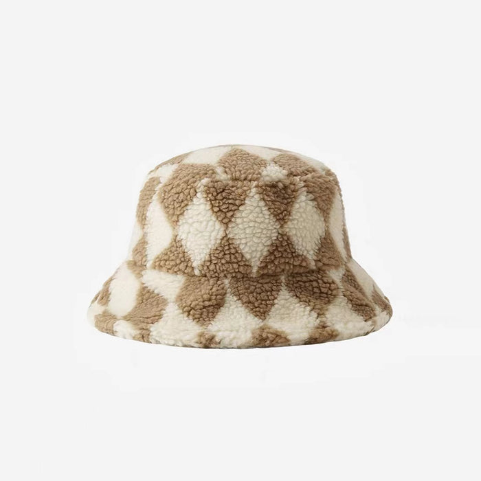 Front view of Sherpa Diamond Check Bucket Hat in khaki, displays elegant diamond motifs in high-density fleece.