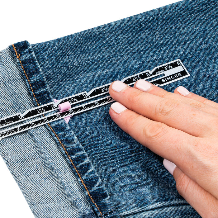 SINGER® Beginner's Sew Kit with Zipper Pouch