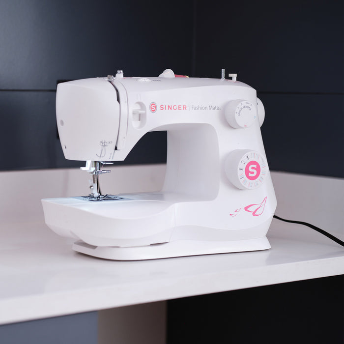 SINGER® Fashion Mate™ 3333 Sewing Machine -- Product Image