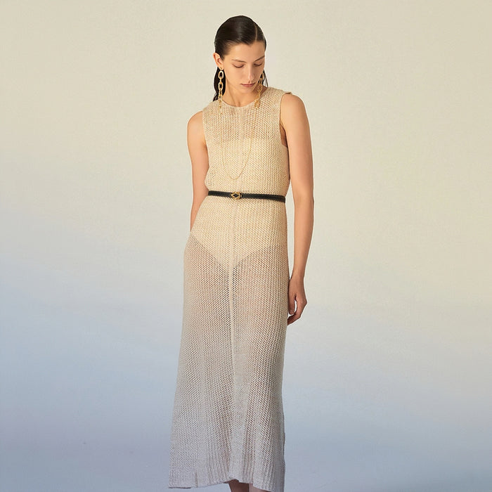 Model wearing black Skinny Dress Belt for minimalist style.