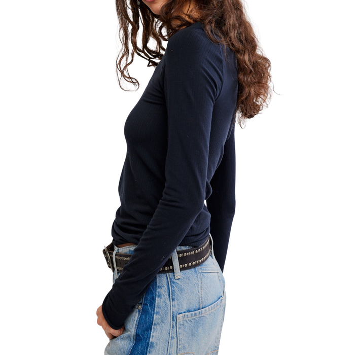 So Soft Seamless Long Sleeve in Black