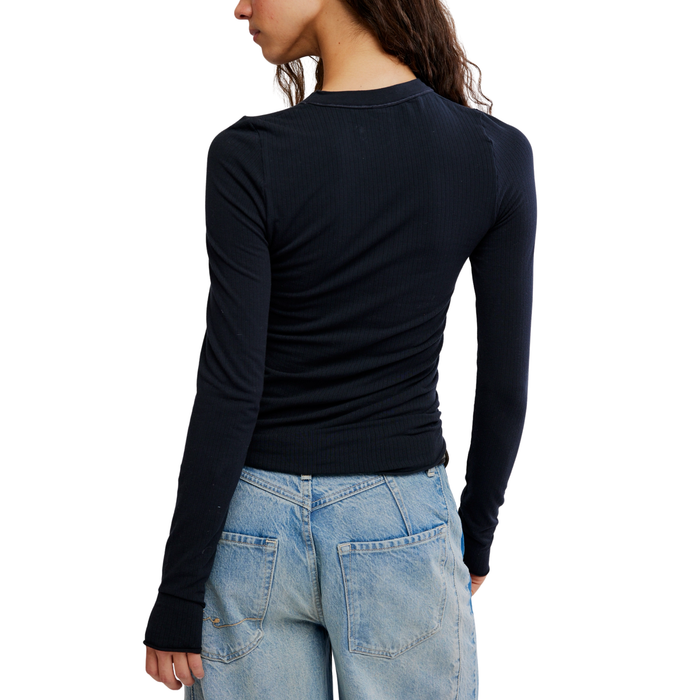 So Soft Seamless Long Sleeve in Black