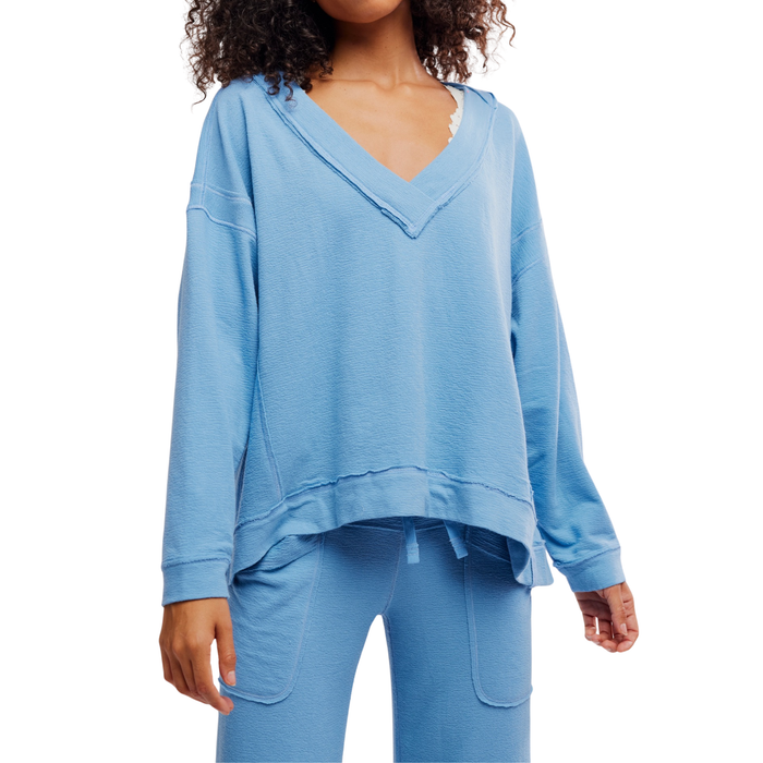 Staycation Pullover in Blissful Blue - Madison's Niche