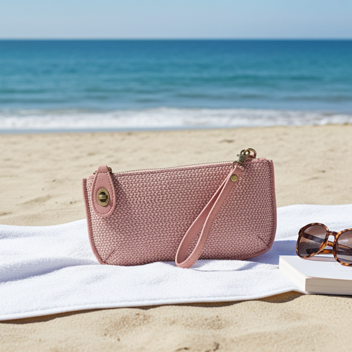 Straw Crossbody in Pink