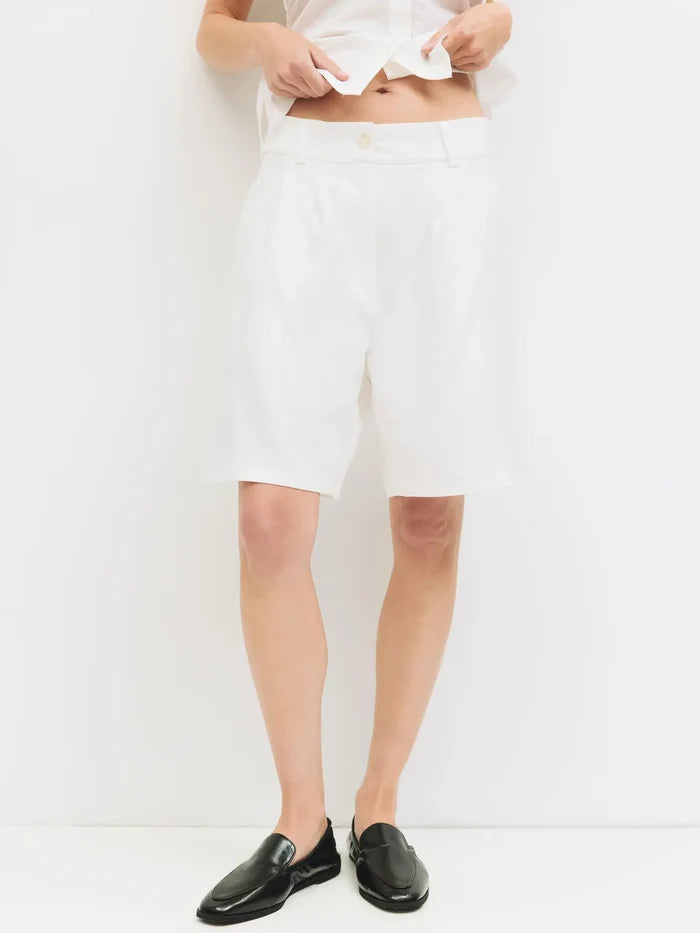 The Amelia Shorts in White - Madison's Niche