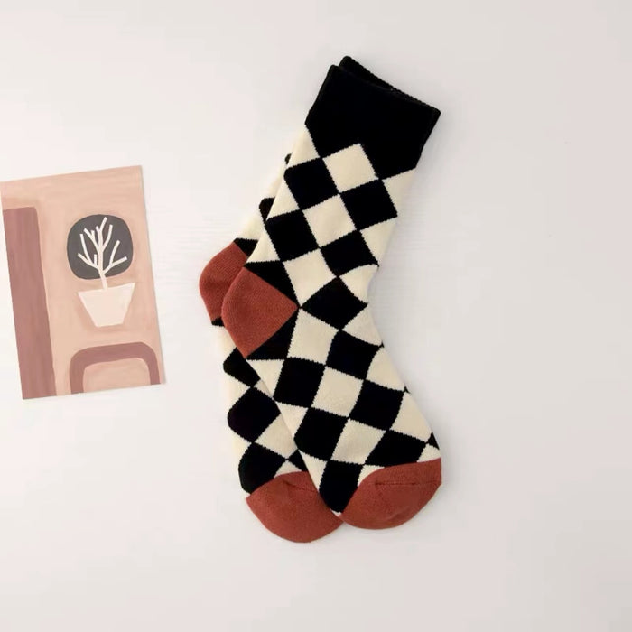 Close-up of Thick Retro Socks in checkered pattern, ideal for workouts and commuting.
