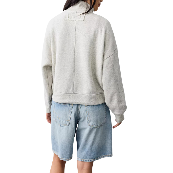 Timeless Pullover in Grey