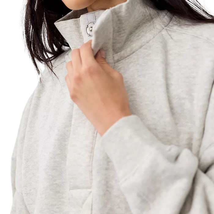 Timeless Pullover in Grey