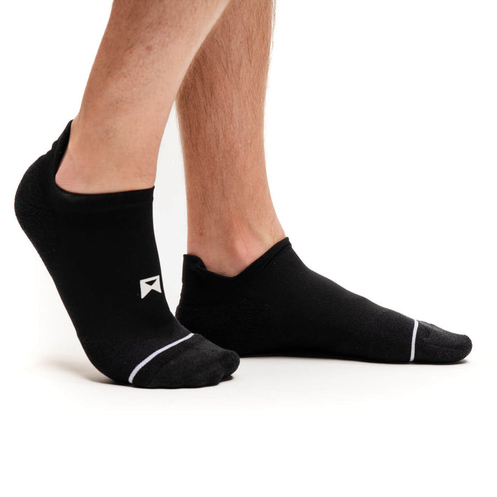 Regular Runner / 3 Pack / Black Regular Runner / 6 Pack / Black Regular Runner / 12 Pack / Black